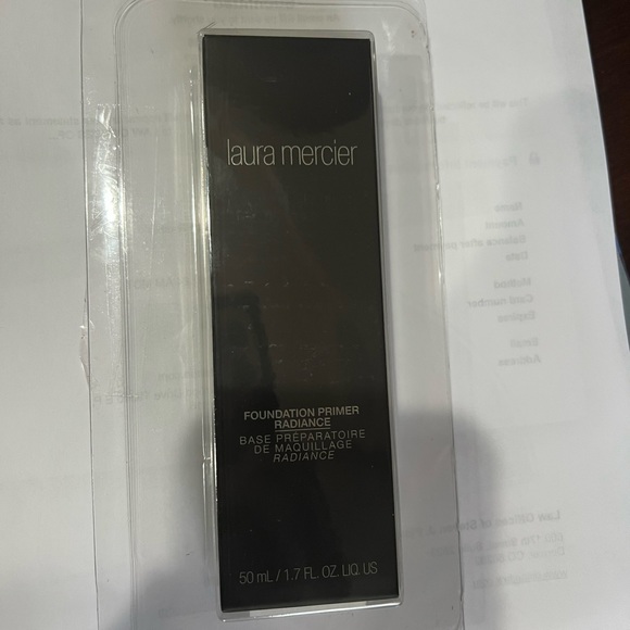 Laura Mercier tinted foundation radiance primer - Picture 4 of 4